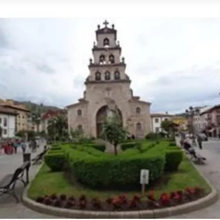 Av. Covadonga 2 *